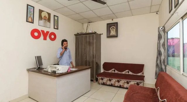 OYO 30383 Hotel Milan Parinay