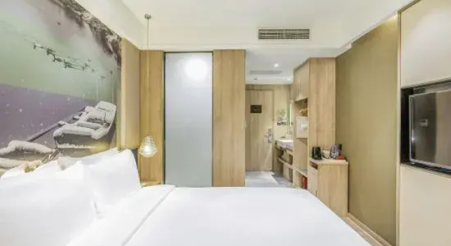 Двухместный номер Superior Atour Hotel Renqiu