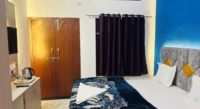 Divya darshan stay, 150m from Ram janam bhoomi ayodhya, Забронировать Гостевой дом Гостевые дома Айодхья, Гостевой дом