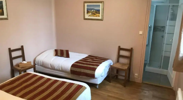 Полулюкс HÔTEL LES IRIS