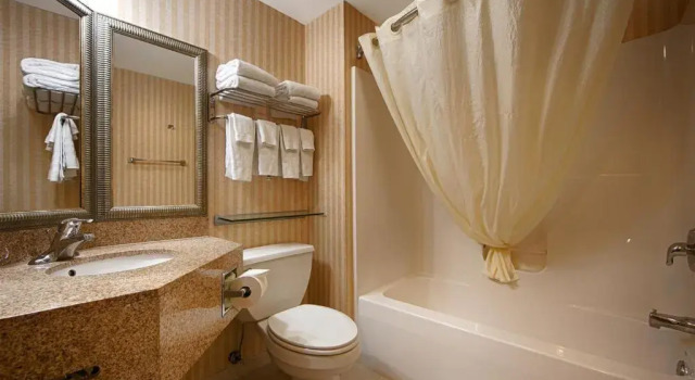 Семейный люкс Comfort Inn & Suites Harrisburg-Hershey North