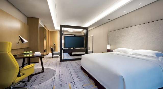 Полулюкс Crowne Plaza Baoji City Center by IHG