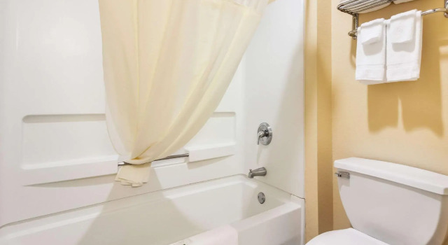 Двухместный люкс Quality Inn & Suites Lincoln North