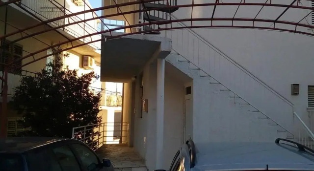 Studio Apartment Markomatea, Забронировать Апартаменты/квартира Отели Макарска с парковкой, Парковка