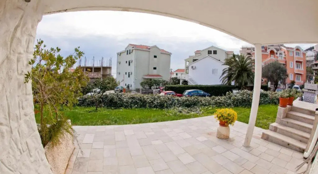 Студия Apartments Mandarina Garden