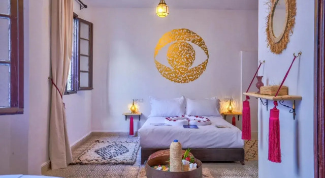 Riad Le Minaret and SPA, Забронировать Курортный отель Отели Марракеш-Тенсифт-Эль-Хауз с парковкой, Парковка