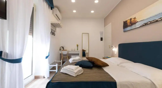 Двухместный номер Standard с балконом Napolilive B&B