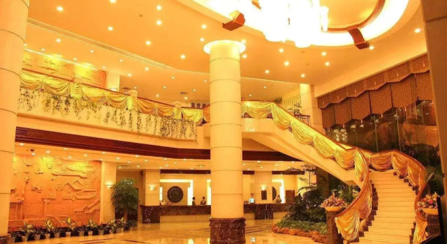 Fangzhong Holiday Hotel, Rezervovat Hotel Hotely v Guangdong s bazénem, Bazén