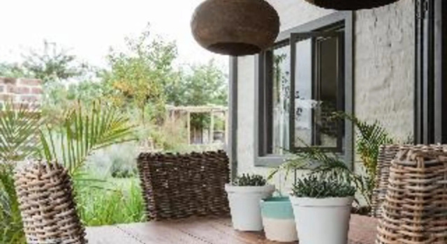 Veranda House, Забронировать Отель Erand 
