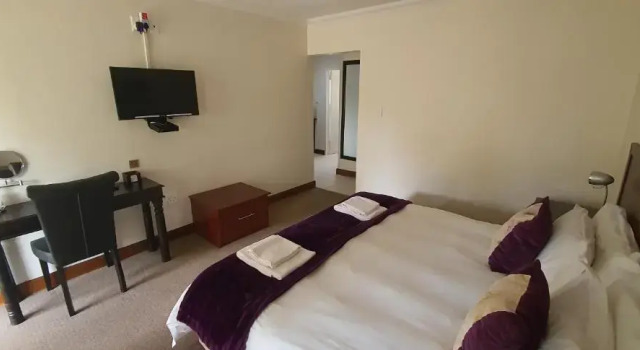 Acacia Lodge