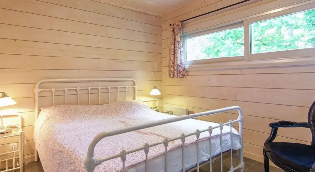 Luxury Villa With Heated Pool and Tennis Court, Rezerwuj Willa Domki letniskowe w Haute-Vienne, Domek