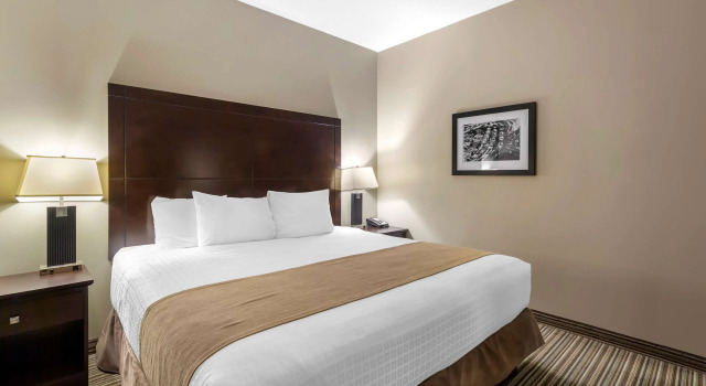Двухместный люкс Best Western PLUS Fort Saskatchewan Inn & Suites