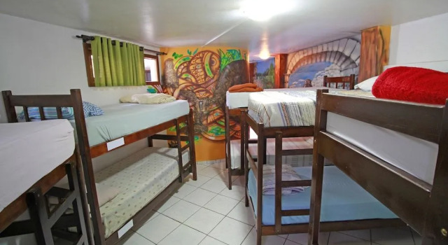 Hostel Bambu, Забронировать Хостел Отели Фос-ду-Игуасу с завтраком, рядом с Bosque Guarani Zoo, Завтраки