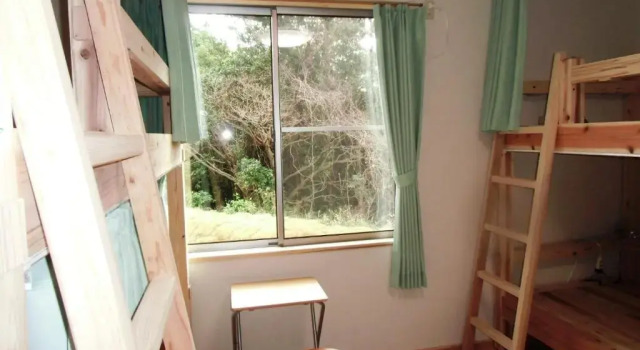 Кровать в общем номере (женский номер) Guest House Yakushima