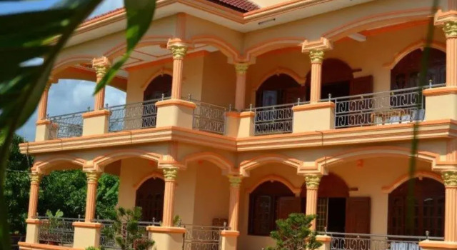 Kampot Manor