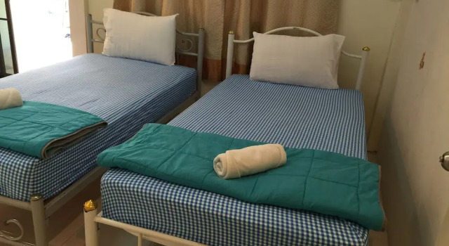 Семейный номер Standard с балконом Baan Taweesuk Guest House