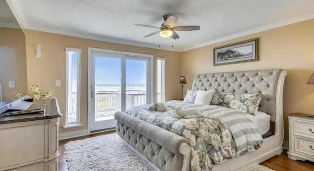 Beachfront Melody 4 Bedroom Home