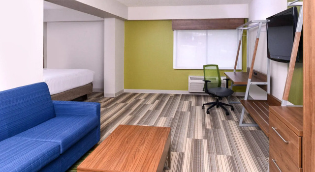 Номер Standard Holiday Inn Express & Suites Raleigh NE - Medical Ctr Area by IHG