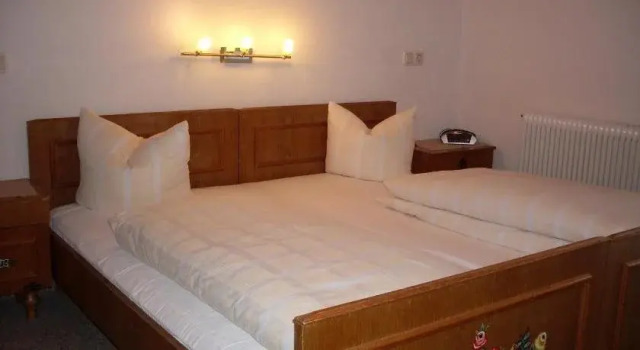 Pension Talblick, Prenota Hotel Hotel a Tirolo con parcheggio, Parcheggio