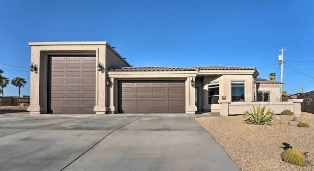 4 Mi to Lake Havasu State Park: Home w/ Pool, Забронировать Отель Лейк-Хавасу-Сити штат Аризона