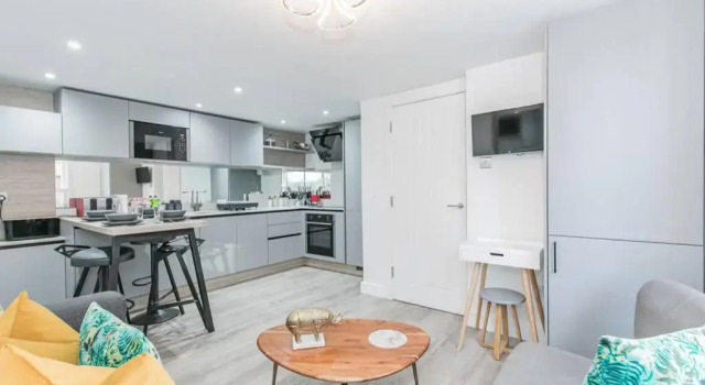 Апартаменты Oxford City Centre apartment with parking!