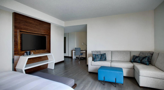 Двухместный полулюкс Marriott Greensboro Airport