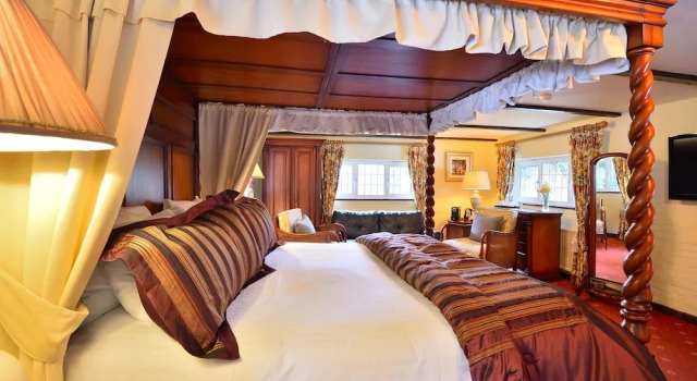 Двухместный полулюкс The Roundabout Hotel