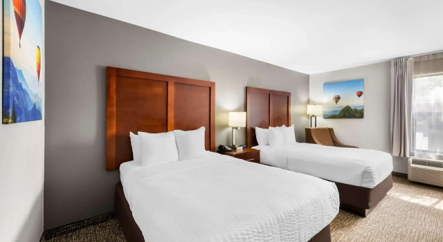 Четырёхместный номер Standard Clarion Pointe Apex - Holly Springs