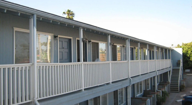 The Shores Inn and Beach Houses