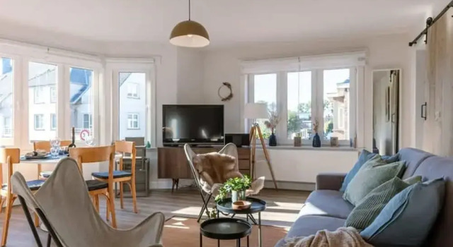 Апартаменты Sunny Bright Apartment in the Center of De Haan