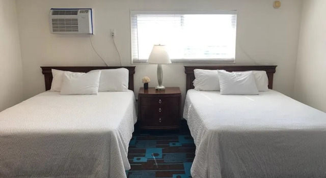 Четырёхместный номер Standard The Sands Motel