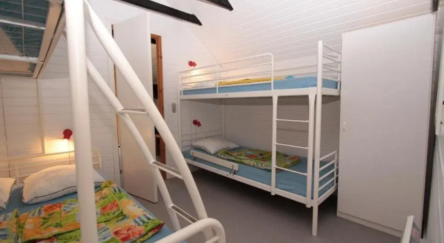 Husodde Strand Camping, Rezerwuj Pole kempingowe Hotele w Midtjylland z parkingiem, Parking