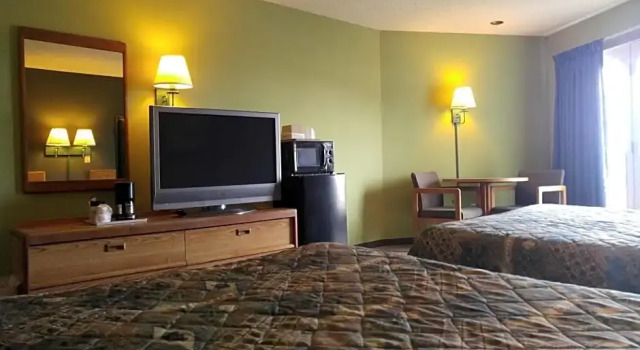Четырёхместный номер Deluxe с видом на гавань Harbor Lights Lodge