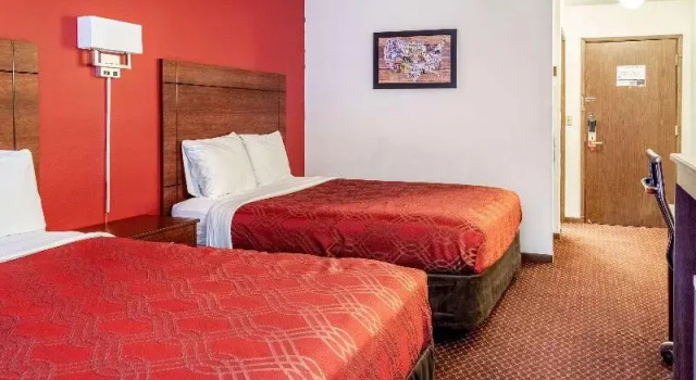 Номер Standard High Desert Inn