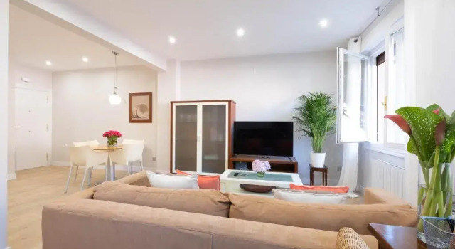 Apartamento Tiboli con parking gratuito, Rezerwuj Apartament Hotele w Baskonia z parkingiem, Parking
