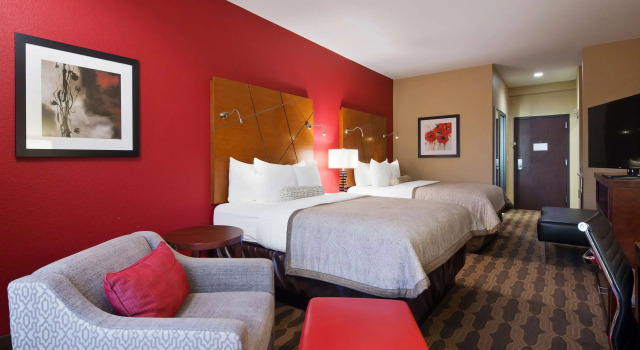 Четырёхместный люкс Best Western Plus Fairview Inn & Suites