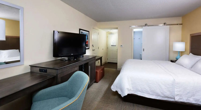 Номер Standard Hampton Inn Charlotte North Lake Norman