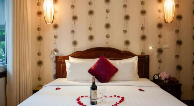 Люкс Hanoi Golden Moon Hotel & Travel
