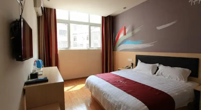 Двухместный номер Standard Thank Inn Hotel Sichuan Ya'an Hanyuan County Jiuxiang Bus Station