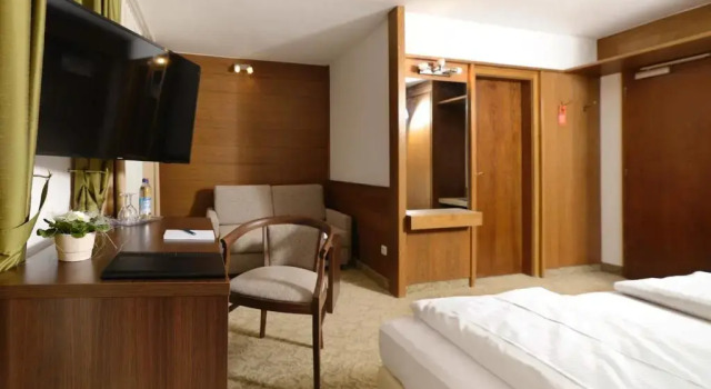 Двухместный номер Standard с балконом Hotel Bayerisch Meran