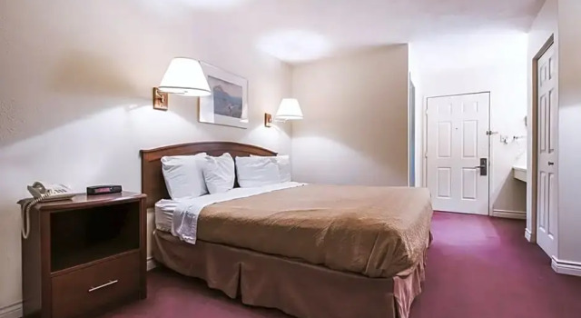 Двухместный номер Standard Sky Palace Inn & Suites McCook