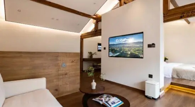 Семейный люкс с балконом Yifangting homestay