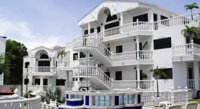 Hotel Anamichu Suites