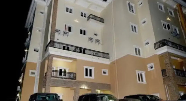Room-nippon Grand Hotels - Grand Suite, Prenota Appartamento Hotel a Bwari con parcheggio, Parcheggio