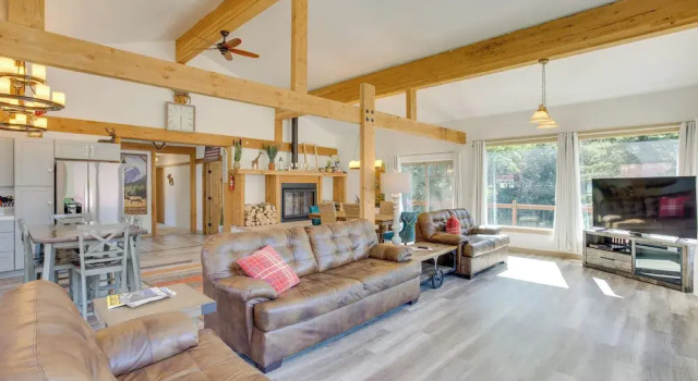 Коттедж с 3 комнатами с балконом Magnificent Ouray Home w/ Deck & Mountain Views!