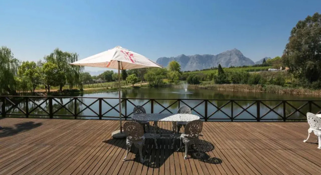 Апартаменты Le Pommier Wine Estate