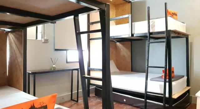 Quadricycle (четырёхместный) номер Standard Bangkok Bed and Bike