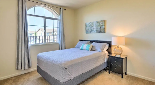 Elk Grove House w/ Grill ~ 3 Mi to Old Town!, Prenota Hotel Elk Grove California