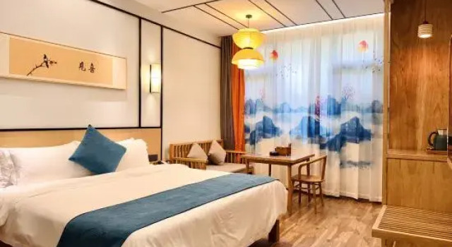 Люкс с видом на реку Guangzhou stream side soup stay