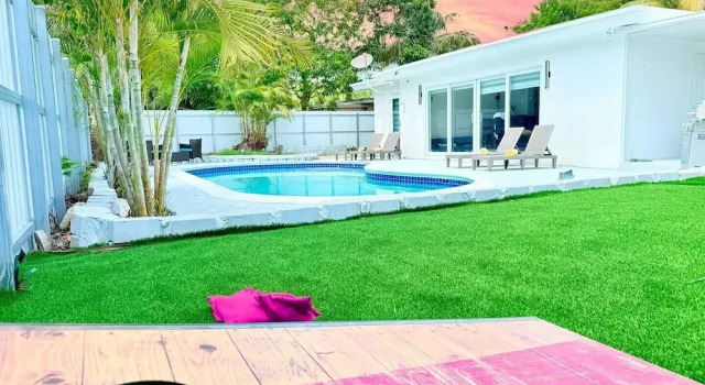 Коттедж Palm House Near Beach Game Room Pool King Beds